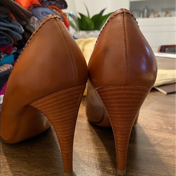 LOUIS VUITTON LV Spectator Stud Pumps Cognac leather size 37 6090 - Picture 11 of 15